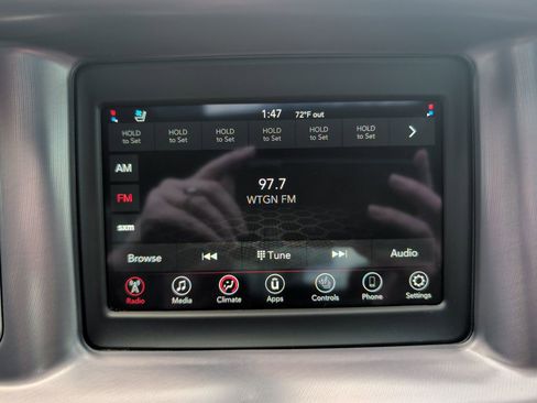 Used 2019 Dodge Charger SXT w/ Leather Interior Group RWD image 13