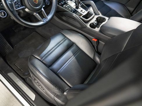 Certified 2023 Porsche Cayenne GTS AWD/4WD image 14
