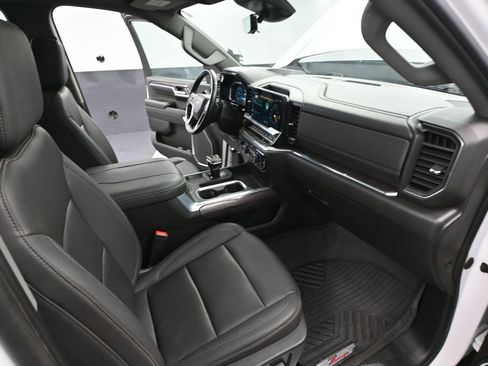 Used 2023 Chevrolet Silverado 1500 LTZ w/ LTZ Premium Package image 57