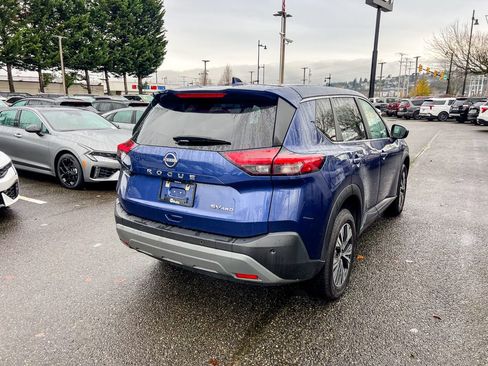 Used 2023 Nissan Rogue SV image 5