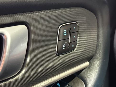 Used 2025 Ford Explorer ST image 36