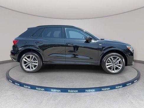 Certified 2025 Audi Q3 2.0T Premium w/ Convenience Package AWD/4WD image 4
