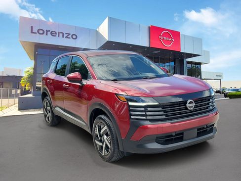 Used 2025 Nissan Kicks SV FWD image 3