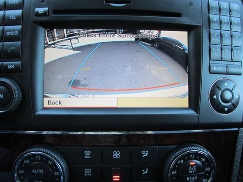 Used 2011 Mercedes-Benz GL 450 4MATIC image 22