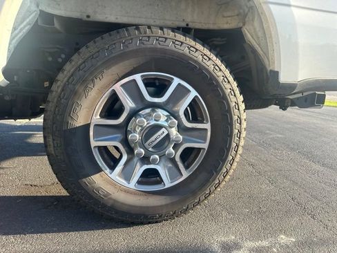 Certified 2024 Ford F250 Lariat w/ FX4 Off-Road Package AWD/4WD image 19