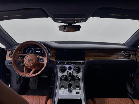Certified 2024 Bentley Continental GT image 5
