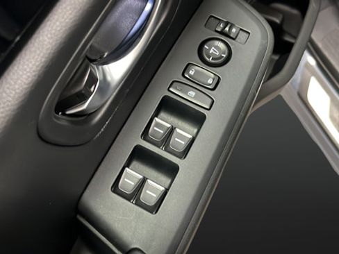 Used 2024 Honda Pilot Touring image 22