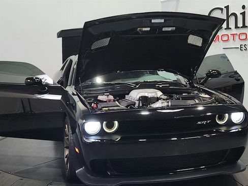 Used 2016 Dodge Challenger SRT Hellcat RWD image 16