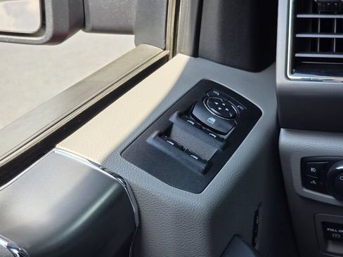 Used 2018 Ford F150 XLT w/ Equipment Group 302A Luxury AWD/4WD image 16