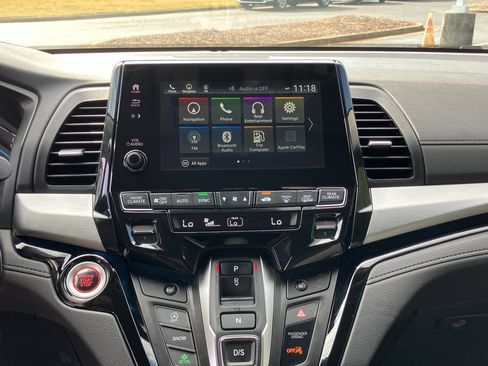 Certified 2024 Honda Odyssey Touring image 26