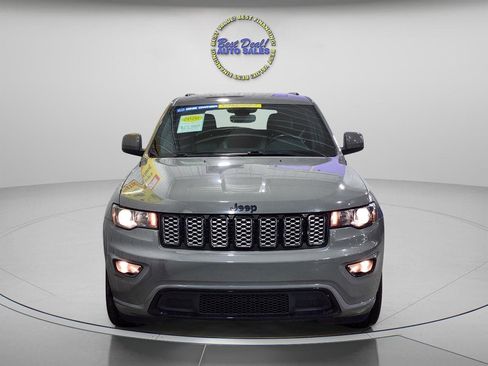 Used 2020 Jeep Grand Cherokee Altitude AWD/4WD image 9