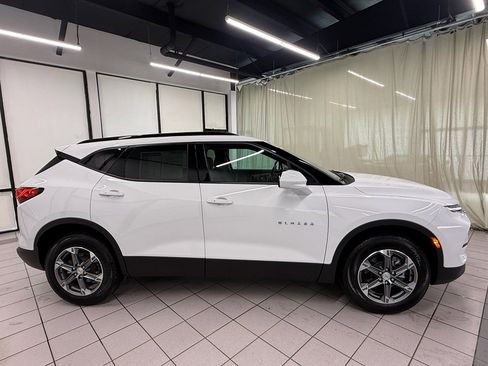 Certified 2024 Chevrolet Blazer LT w/ Convenience Package image 3