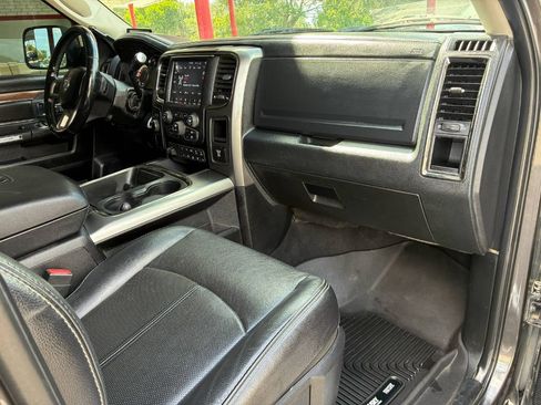 Used 2018 RAM 2500 Laramie w/ Sport Appearance Group AWD/4WD image 16