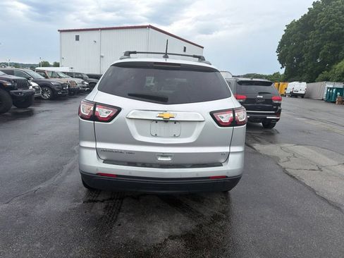 Used 2017 Chevrolet Traverse LT w/ Traveler's Package AWD/4WD image 6