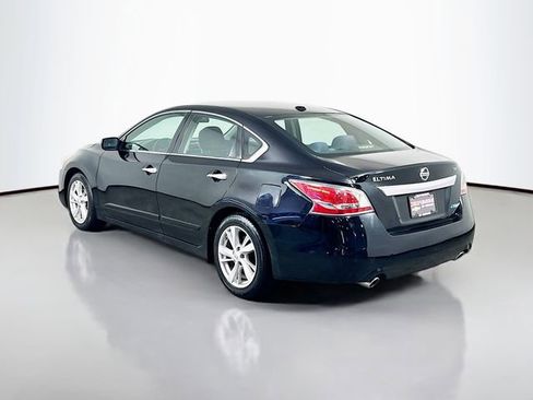 Used 2014 Nissan Altima 2.5 SV image 8