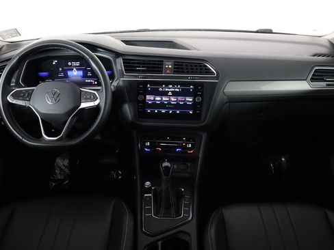 Used 2023 Volkswagen Tiguan SE FWD image 13