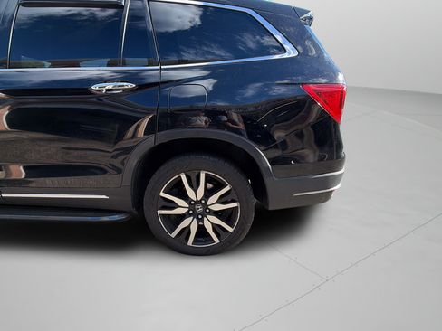 Used 2019 Honda Pilot Touring image 34