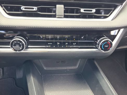 Certified 2026 Chevrolet Equinox LT FWD image 19