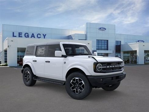 New 2026 Ford Bronco Outer Banks AWD/4WD image 7