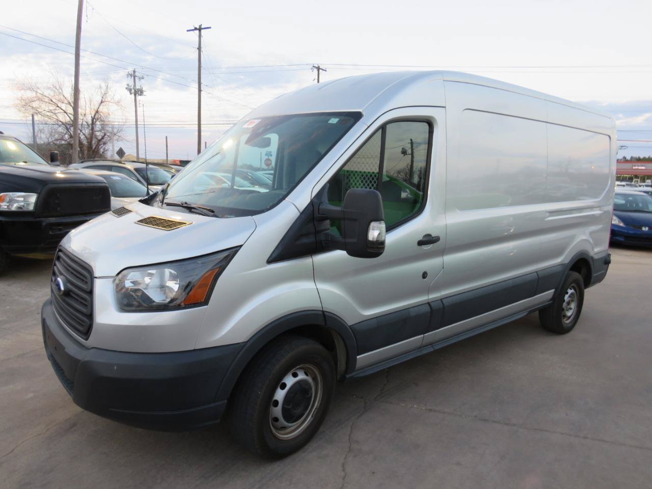 Used 2016 Ford Transit 250 148 Medium Roof RWD image 1