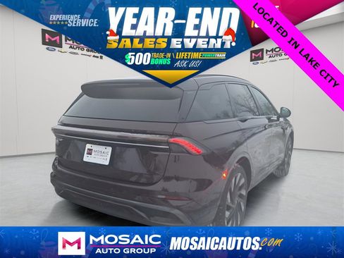 Used 2024 Lincoln Nautilus Reserve w/ Equipment Group 202A image 7