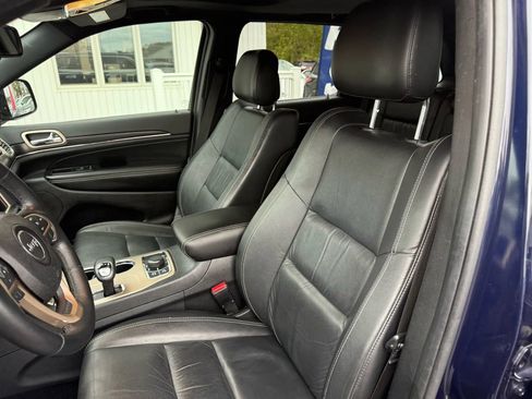 Used 2015 Jeep Grand Cherokee Limited AWD/4WD image 16