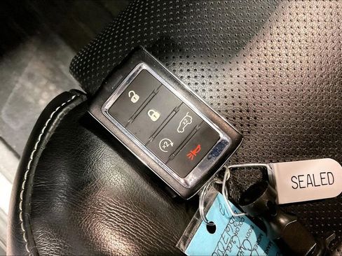 Used 2022 Jeep Grand Cherokee Overland w/ Adv Protech Group III image 13