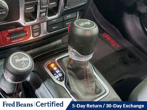 Used 2022 Jeep Wrangler Unlimited Rubicon w/ Safety Group image 19