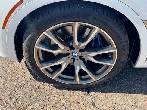 Used 2021 BMW X7 M50i w/ Dynamic Handling Package AWD/4WD image 8