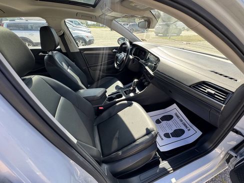 Used 2019 Volkswagen Jetta SEL image 11