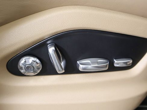 Used 2020 Porsche Cayenne image 37