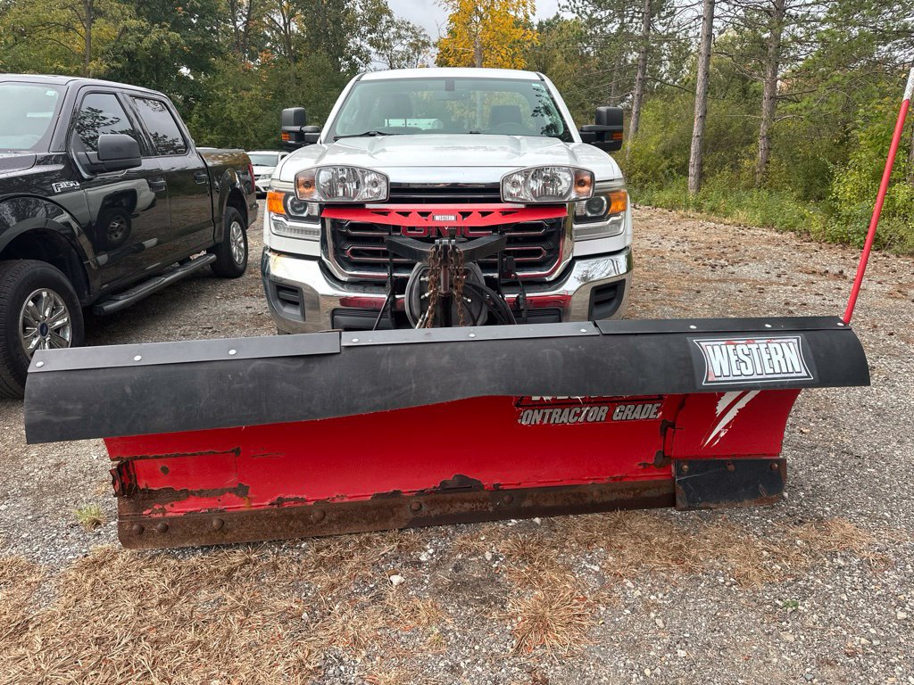 Used 2016 GMC Sierra 3500 4x4 Regular Cab image 2