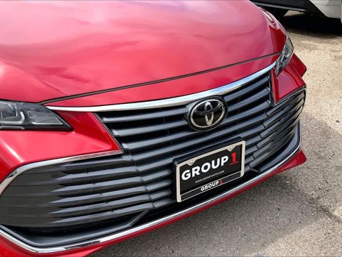 Used 2022 Toyota Avalon XLE w/ Moonroof Package image 29