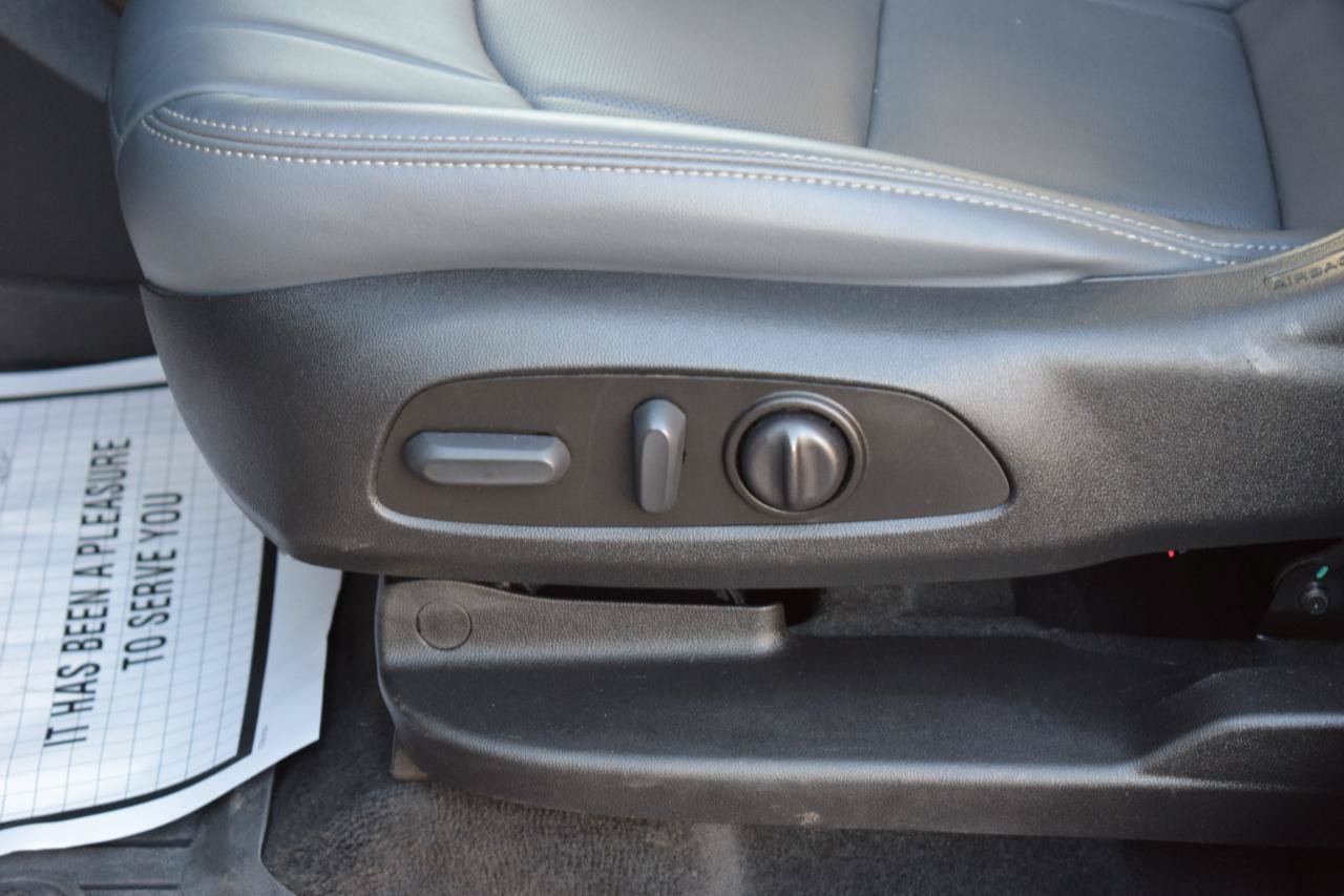 Used 2024 Buick Enclave Essence w/ Experience Buick Package FWD image 34