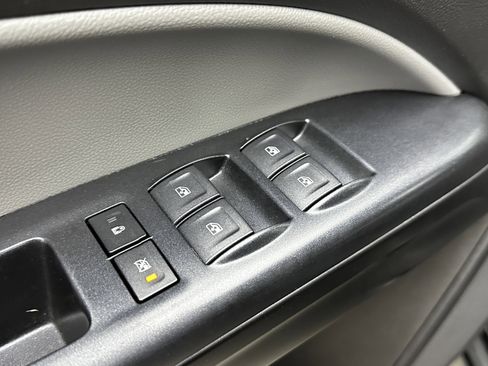 Used 2021 GMC Canyon Elevation Standard w/ Convenience Package image 11