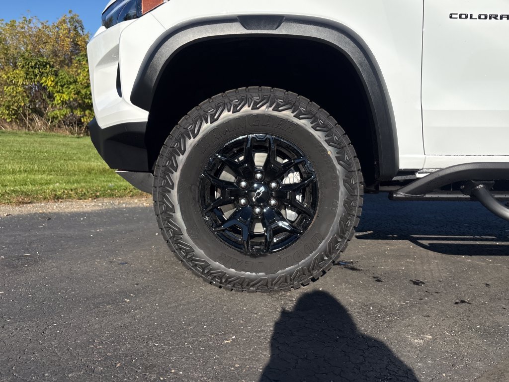 New 2026 Chevrolet Colorado ZR2 w/ Midnight Edition AWD/4WD image 20