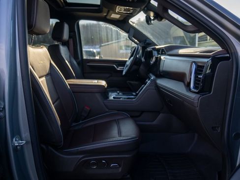 Used 2024 GMC Sierra 2500 Denali w/ Denali Reserve Package image 13