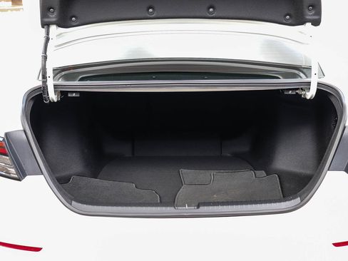 Used 2025 Honda Accord SE image 30