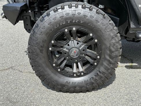 Used 2017 Jeep Wrangler Unlimited Sport w/ Quick Order Package 24S image 17