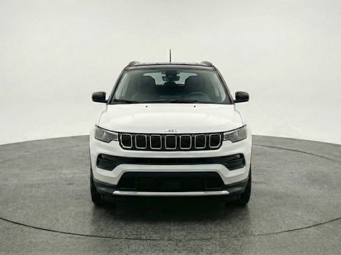 Used 2025 Jeep Compass Limited image 2