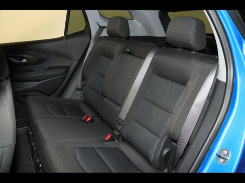 Used 2024 GMC Terrain SLE w/ Driver Convenience Package image 26