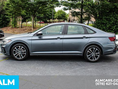 Used 2025 Volkswagen Jetta Sport FWD image 7