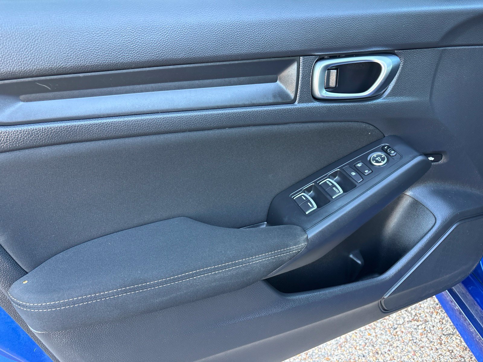 Used 2022 Honda Civic LX image 10