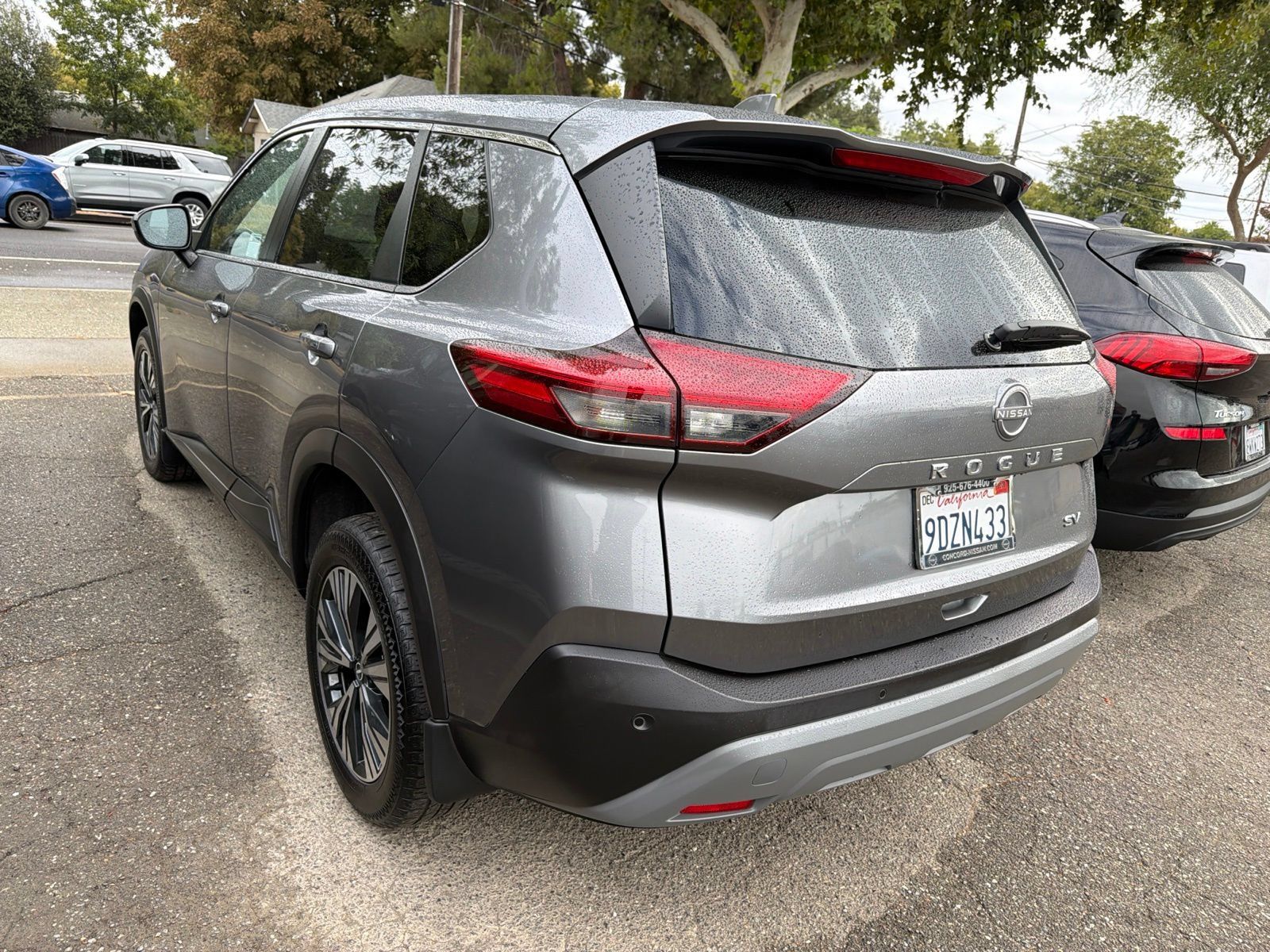 Used 2023 Nissan Rogue SV FWD image 4