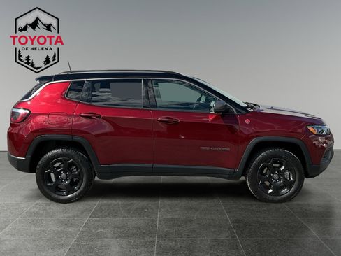 Used 2022 Jeep Compass Trailhawk w/ Trailhawk Convenience Group AWD/4WD image 6