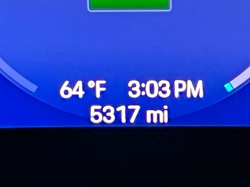 Certified 2025 Porsche Macan Electric image 43