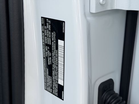 New 2026 Volvo XC40 B5 Core w/ Protection Package image 39