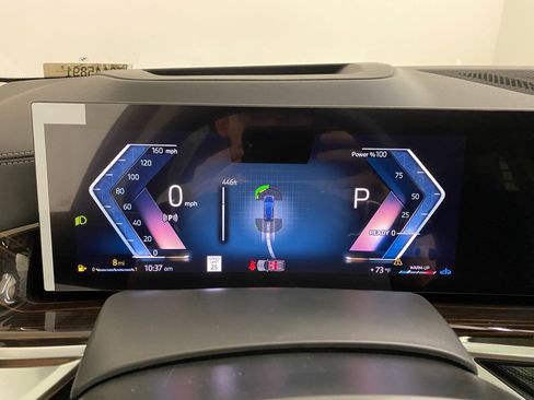 Used 2026 BMW X7 xDrive40i w/ Premium Package image 18