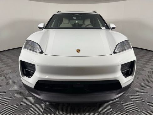 New 2025 Porsche Macan 4S Electric image 10