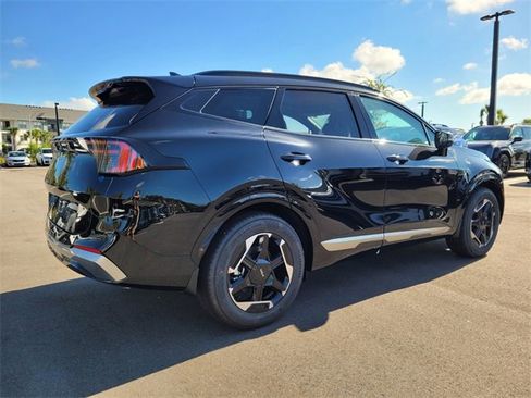 New 2026 Kia Sportage SX image 11
